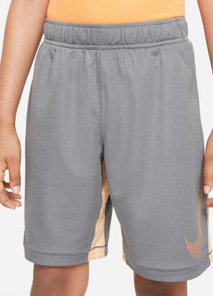 Спортивные шорты nike dri-fit graphic training shorts big swoosh