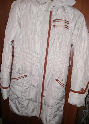 Зимова куртка біла 46 розмір