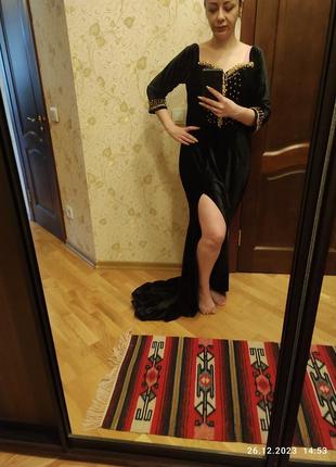 Оксамитова вечірня сукня пог 50 см
