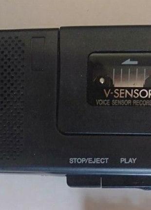 Диктофон мікрокасетний AIWA TP-M200 V-Sensor з датчиком голосу.