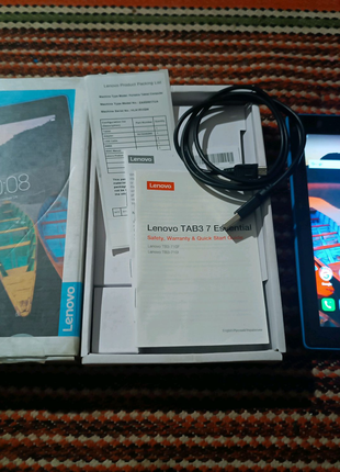 Планшет LENOVO TAB 3  essential