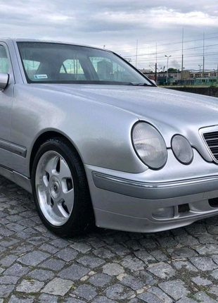 Mercedes Benz E270