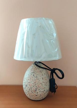 Настольная лампа светильник с абажуром