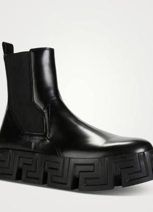 Кожаные ботинки versace greca labyrinth