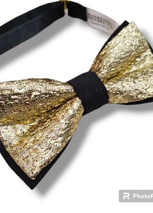 Праздничный галстук бабочка блестящий. золотистый галстук бабочка