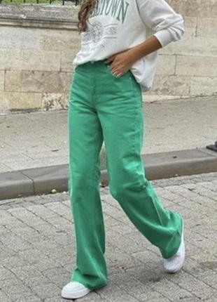 Зеленые джинсы с высокой талией h&m