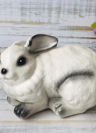 Садовая фигура: белый кролик h 16 см