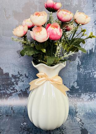 Настольная ваза Керамклуб Лилия h 22 см в белом цвете