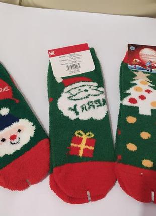 У наявності наймиліші новорічні шкарпетки "трукавка"