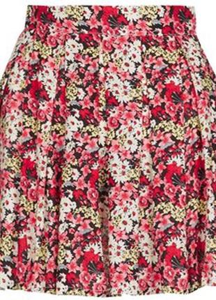 Очень красивая и стильная брендовая юбка в цветах...100% вискоза.