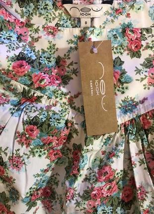 Очень красивая и стильная брендовая юбка в цветах...100% коттон.