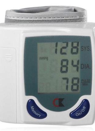Цифровой автоматический тонометр blood pressure monitor для из...
