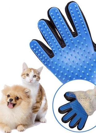 Перчатка для вычесывания шерсти кошек и собак True Touch Черно...