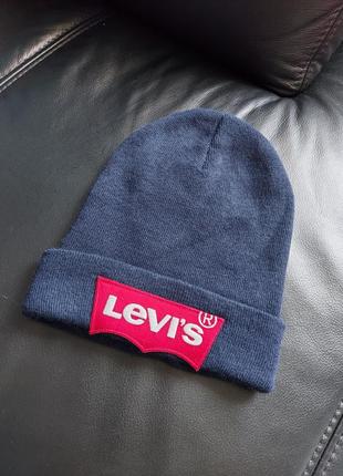 Шапка levi's