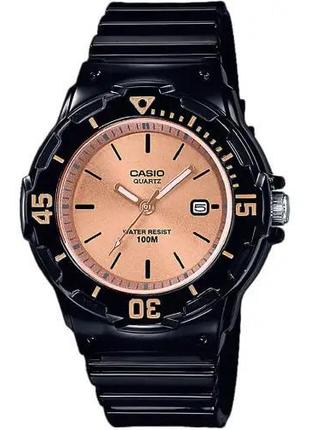 Часы Casio LRW-200H-9E2VEF. Черный