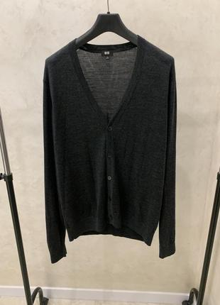 Темно серый кардиган uniqlo свитер джемпер шерстяной