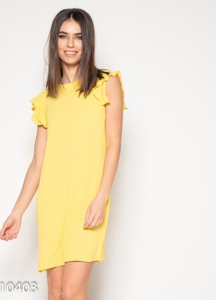 Желтое мини платье с рюшами на рукавах, размер M