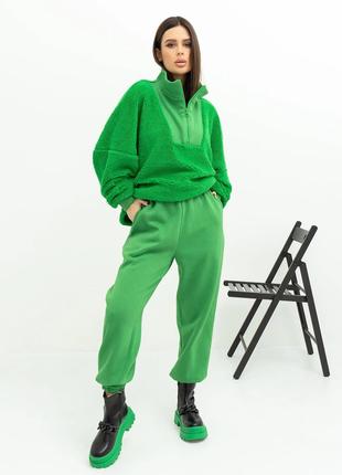 Зеленый костюм с шерстяными вставками, размер XL