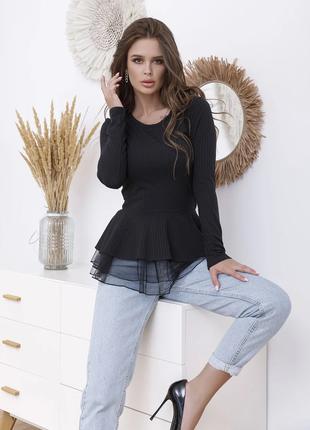 Черный трикотажный свитер с воланами, размер XL