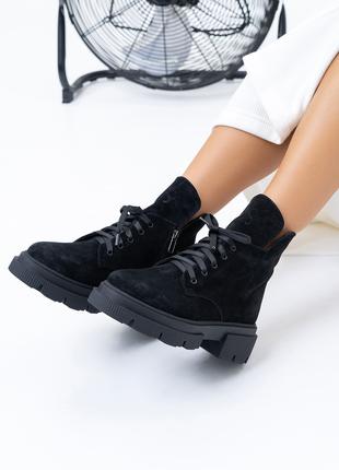Демисезонные ботинки из черной замши на байке, размер 37