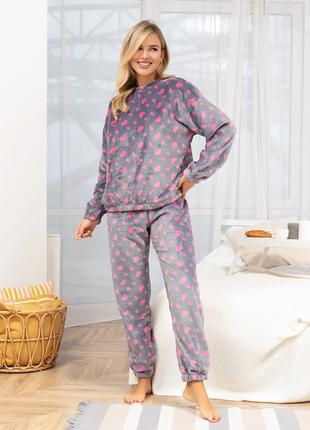 Серая махровая пижама с сердечками, размер S