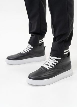 Черно-белые демисезонные ботинки в спортивном стиле, размер 42
