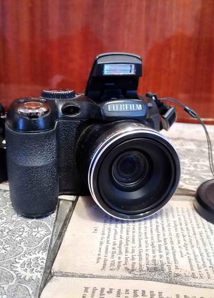 Фотоапарат FinePix S1900