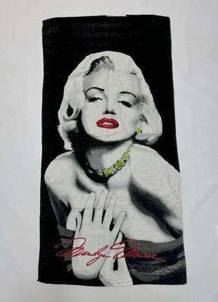 Полотенце marilyn monroe, 75*145 см, состояние отличное!