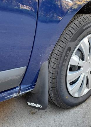 Передние брызговики (2 шт.) для Renault Sandero 2007-2013 гг