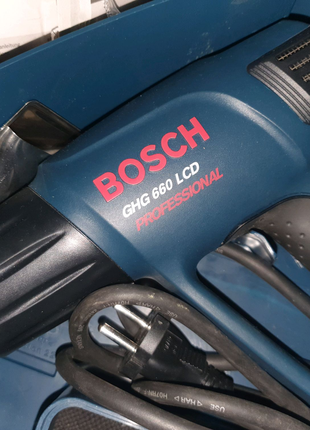 Фен BOSCH GNG 660 Profesionalс насадками + кейс