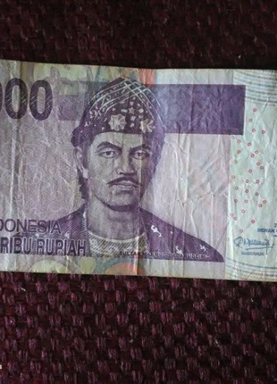 10000 рупій Індонезії
