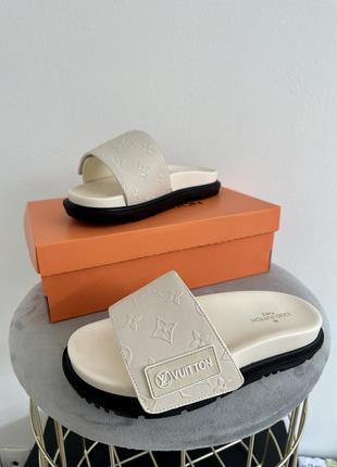 Lv rubber slippers beige
