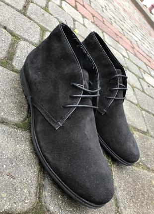 Ботинки мужские замшевые черного цвета