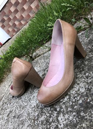 Туфли женские кожаные кремового цвета. Производство Испании.