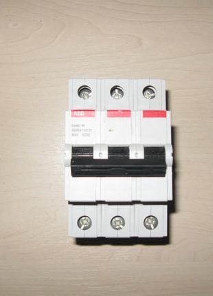 Автоматичний вимикач ABB BMS413B32 3P B32 4,5кА.ABB BASIC M 3P B3
