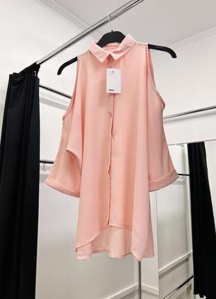 Розовая свободная блуза рубашка с открытыми плечами asos