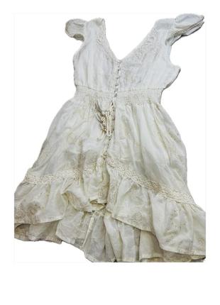 Кремова міні сукня в стилі бохо з пейслі