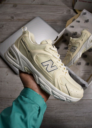 New Balance 530 Beige