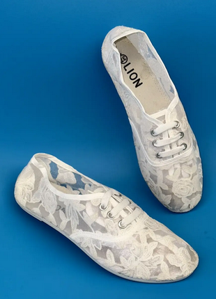 Кросівки жіночі літні текстильні білі, розміри 37,38 уцінка