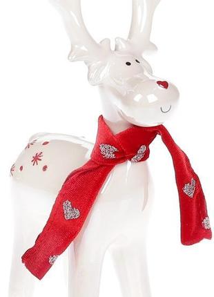 Декоративна керамічна фігурка "Олень у червоному шарфі" 16.8 см