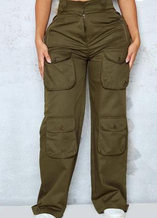 Женские брюки карго хаки прямые на высокой посадке с карманами