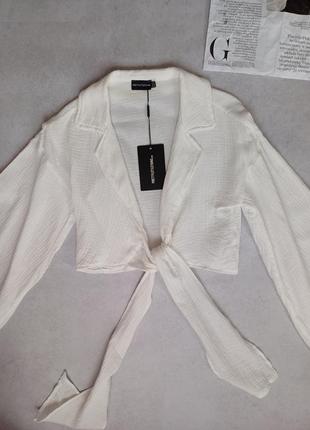 Белая коттоновая рубашка на запах с широкими рукавами