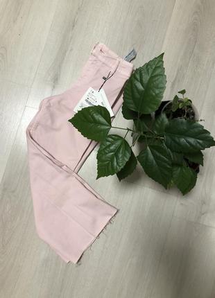 Новые девчачьи стильные джинсы zara,9 лет (134 см),розового цвета
