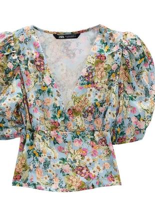 Очень красивая блуза в цветы zara