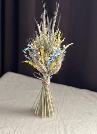 Мини букетик из пшеницы предохраняет декор с сухоцветами снопы...