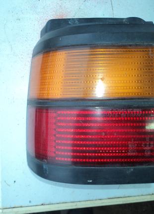 Фольксваген пассат б3(1988-1993) фонарь лівий універсал 333945111