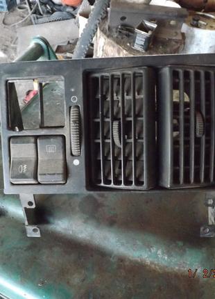Ауді 100 с3 (1982-1991) дефлектор обдува салону.центральний во...