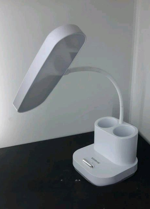 Настольная светодиодная лампа