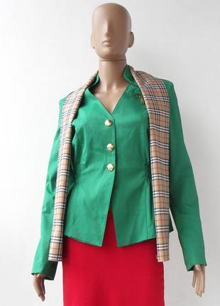 Легкий зеленый пиджак с шарфом 44-48 размер (38-42 евроразмеры).