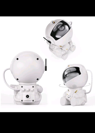 Нічний проектор у вигляді космонавта